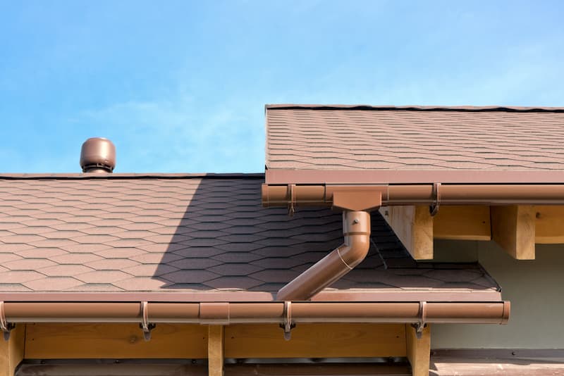How to Properly Clean And Maintain Roof Gutters  