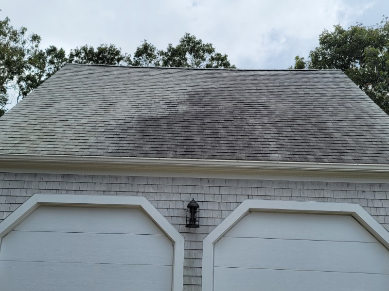 Roof cleaning in Pembroke